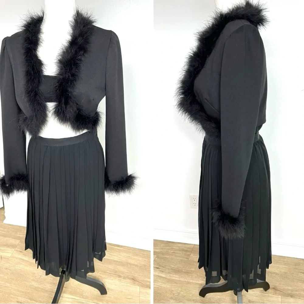 🆕Vintage Pleated Silk Black Skirt — Timeless Day to Night, Casual to a Night Out - Picture 5 of 11